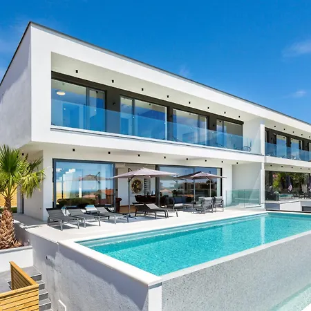 Luxury Dali With Sauna, Whirlpool And Sea View In Only 1,7 Km From The *
