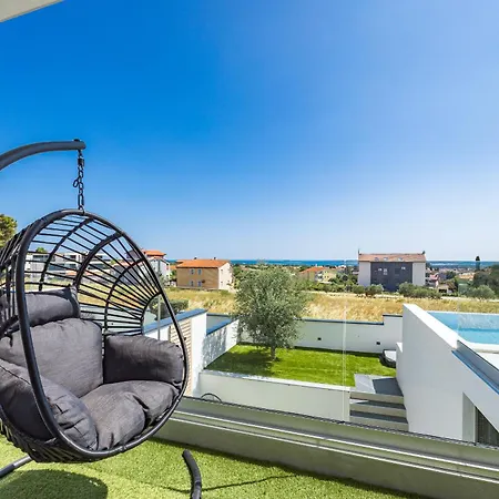 Villa Luxury Dali With Sauna, Whirlpool And Sea View In Only 1,7 Km From The Medulin