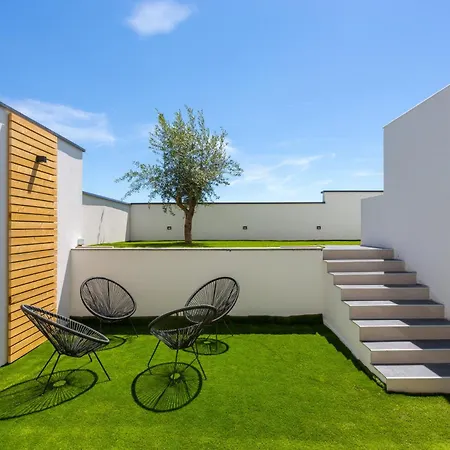 Luxury Dali With Sauna, Whirlpool And Sea View In Only 1,7 Km From The Villa