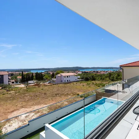 Luxury Dali With Sauna, Whirlpool And Sea View In Only 1,7 Km From The Medulin