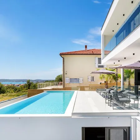 Villa Luxury Dali With Sauna, Whirlpool And Sea View In Only 1,7 Km From The *
