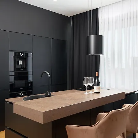 Luxury Dali With Sauna, Whirlpool And Heated Pool In Only 1,7 Km From The 메덜린