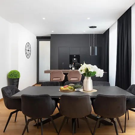 Luxury Dali With Sauna, Whirlpool And Heated Pool In Only 1,7 Km From The